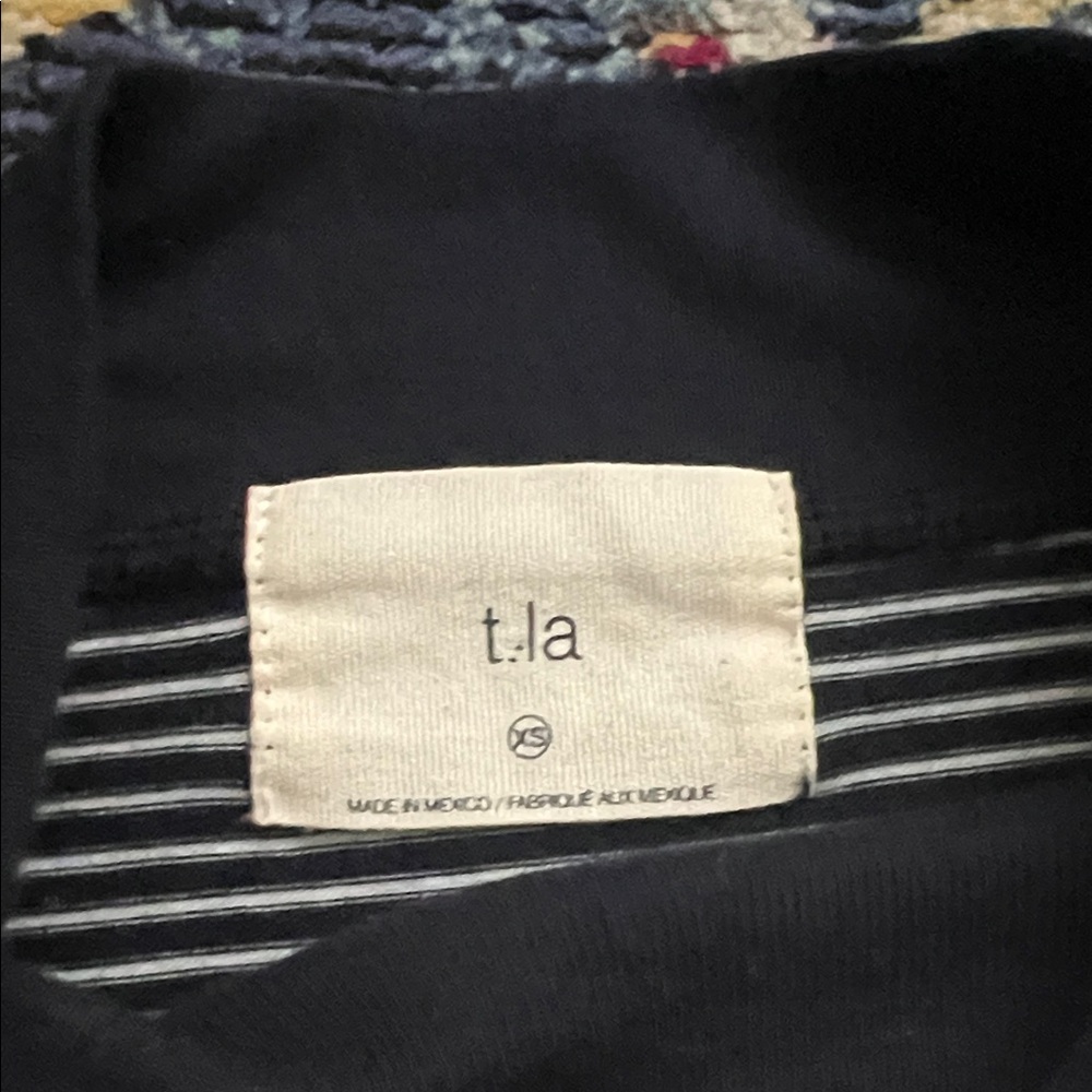 T.la - Picture 2 of 4